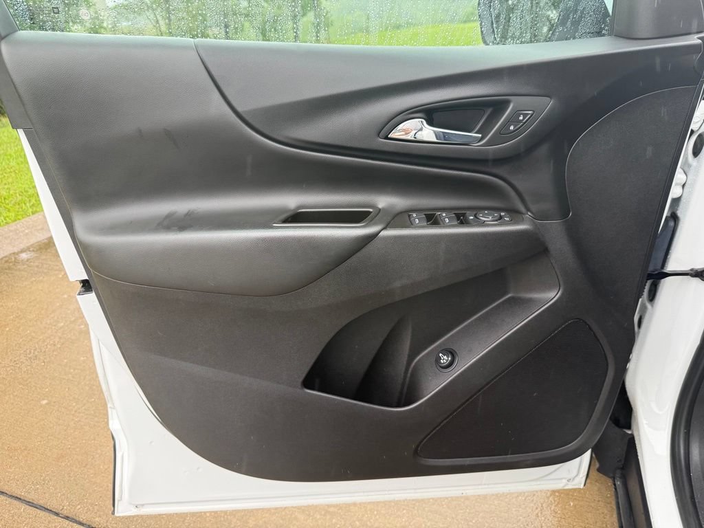 Used 2024 Chevrolet Equinox LT w/ LPO, Floor Liner Package FWD image 25