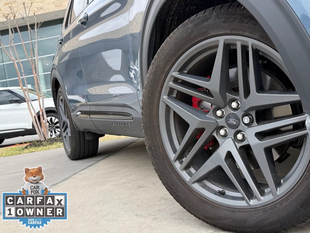 Used 2025 Ford Explorer ST w/ Sun And Sound Package image 20