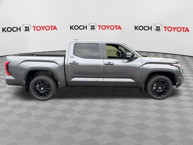 Used 2025 Toyota Tundra Limited AWD/4WD image 9