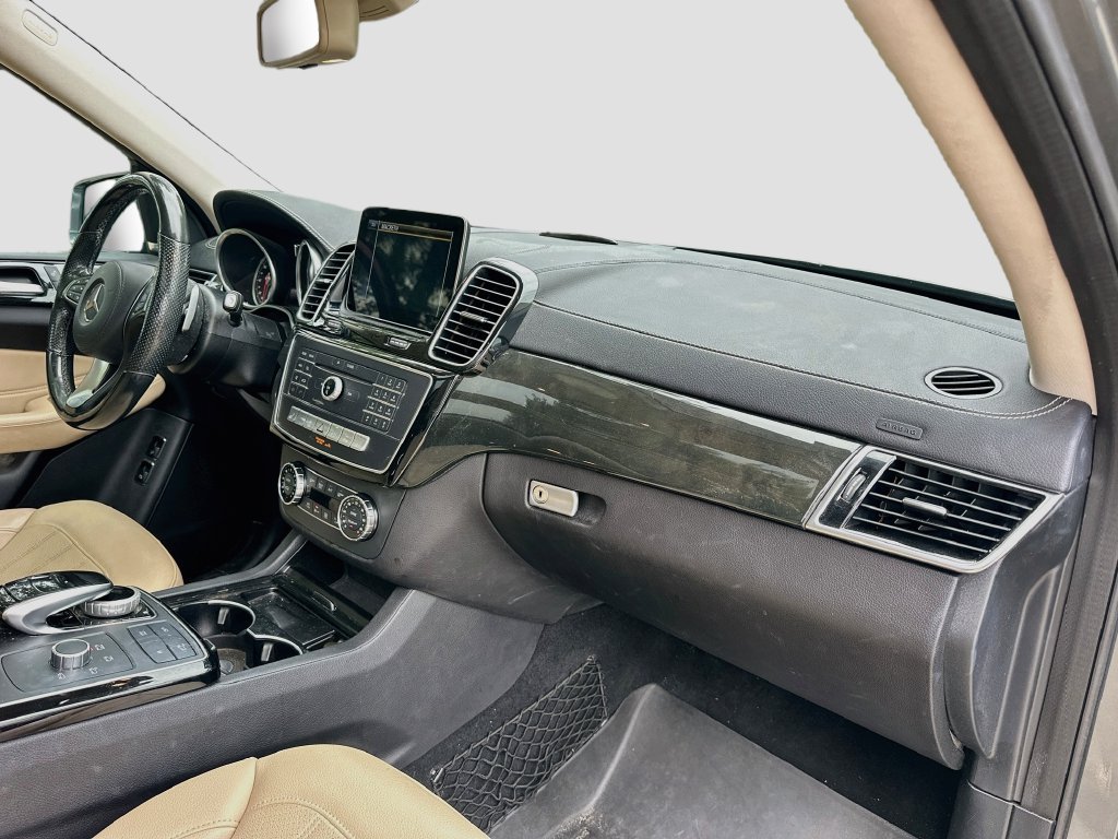 Used 2019 Mercedes-Benz GLS 450 4MATIC image 32