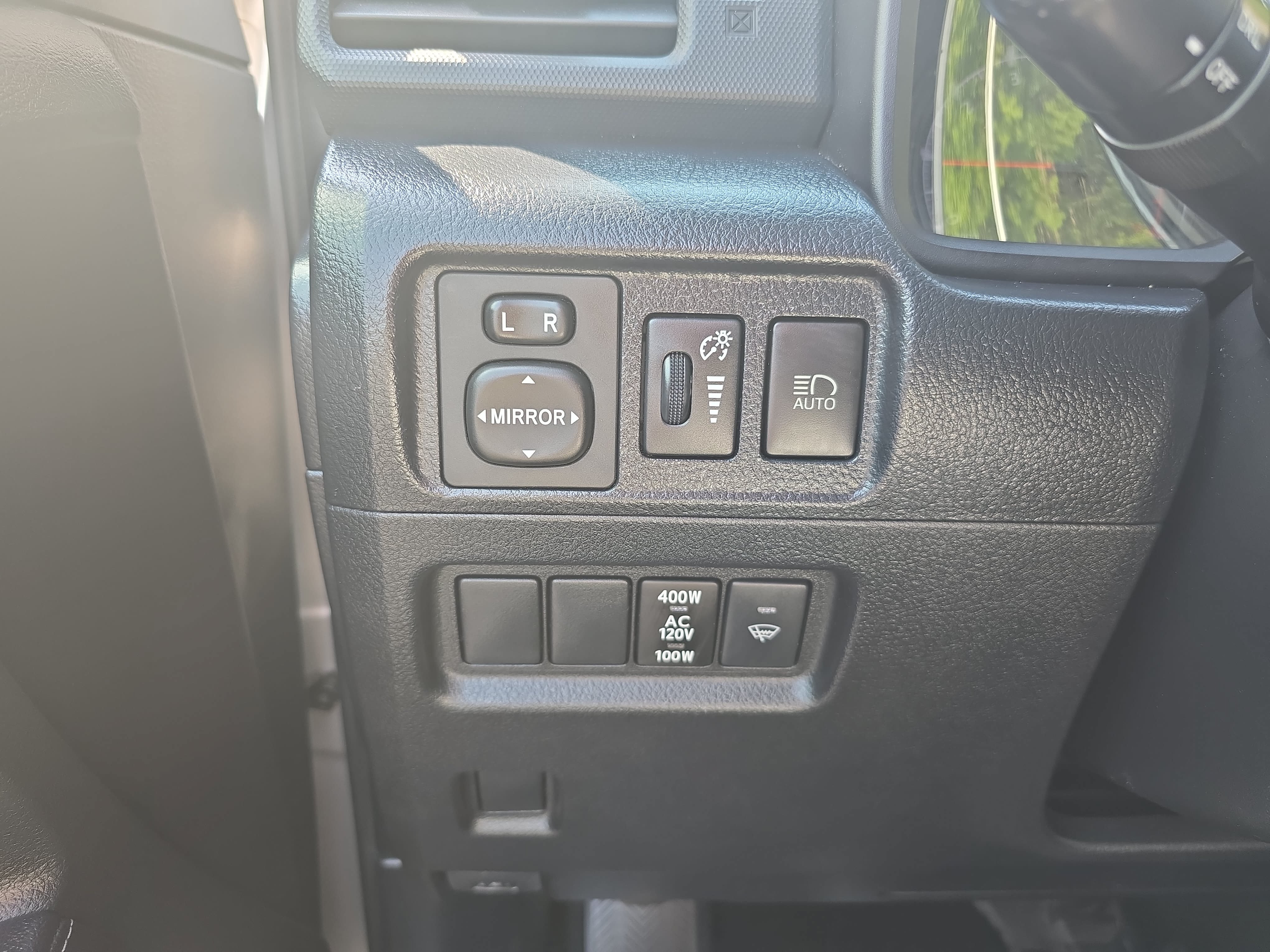 Used 2022 Toyota 4Runner SR5 Premium w/ Moonroof Package AWD/4WD image 26