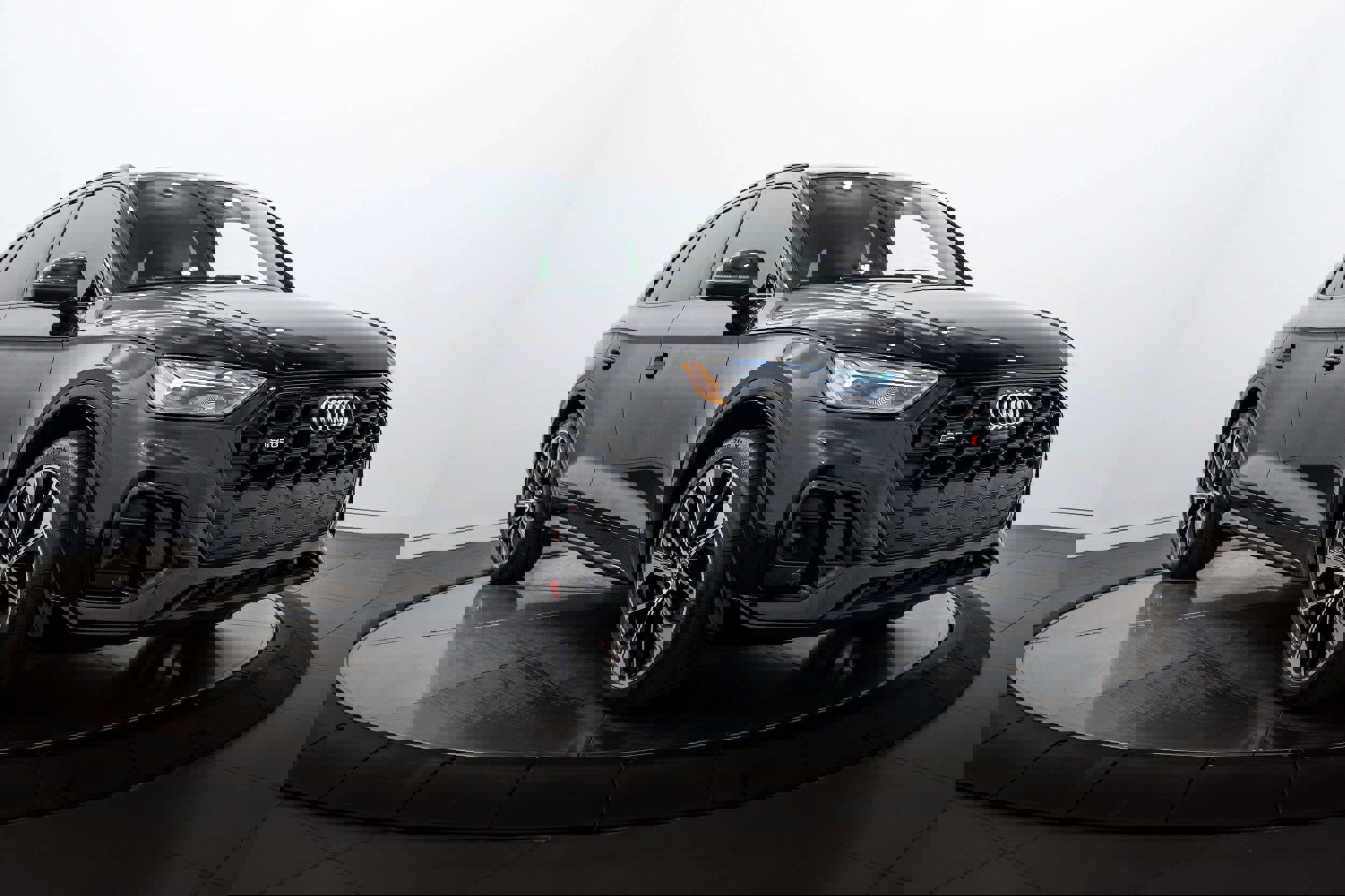 Certified 2023 Audi SQ5 Premium Plus w/ Premium Plus Package image 2