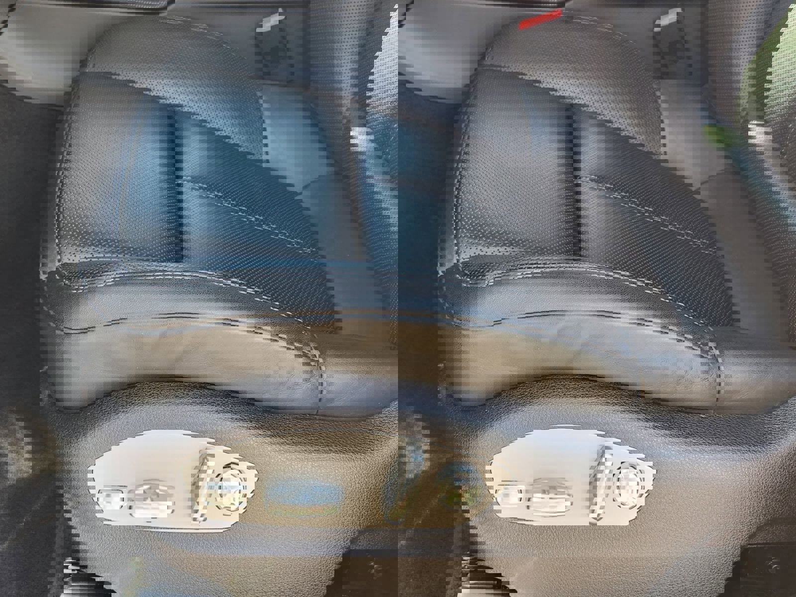 Used 2023 Porsche Macan S w/ Sport Chrono Package image 33