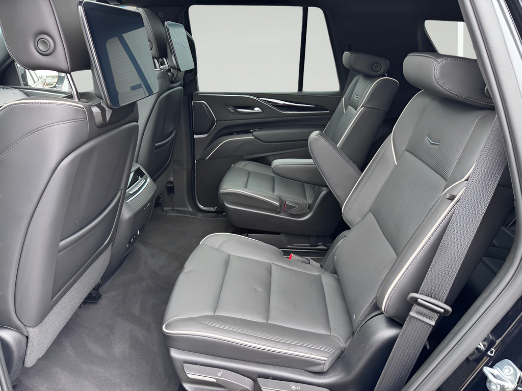 Used 2023 Cadillac Escalade Sport AWD/4WD image 37