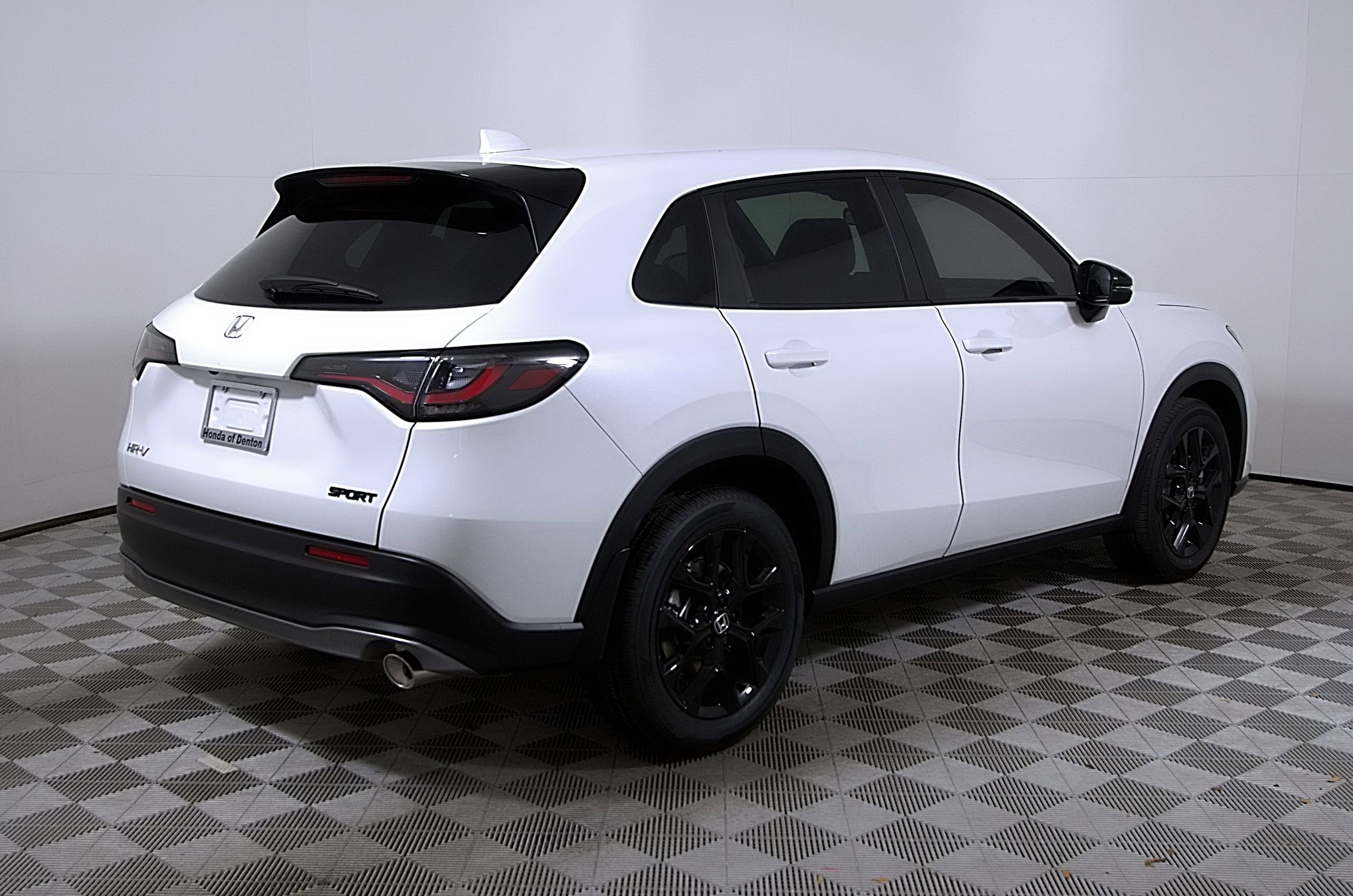 Used 2023 Honda HR-V Sport image 7