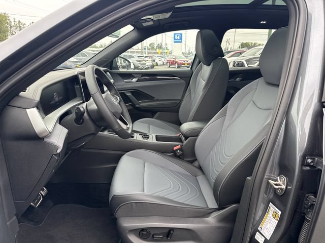 New 2026 Volkswagen Tiguan SE R-Line AWD/4WD image 17