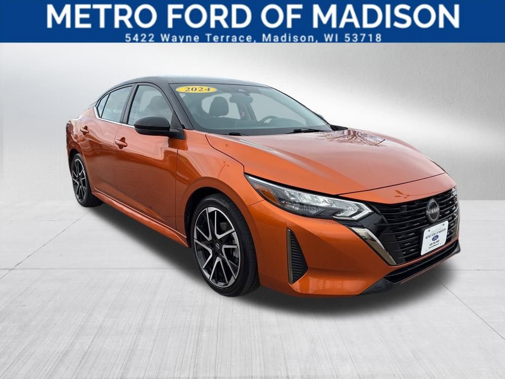 Used 2024 Nissan Sentra SR image 2