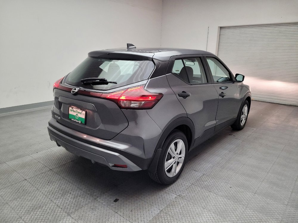 Used 2022 Nissan Kicks S image 9