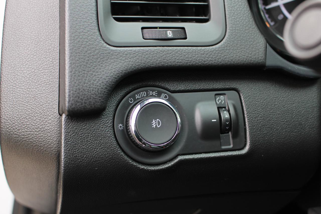 Used 2014 Buick Regal FWD image 19