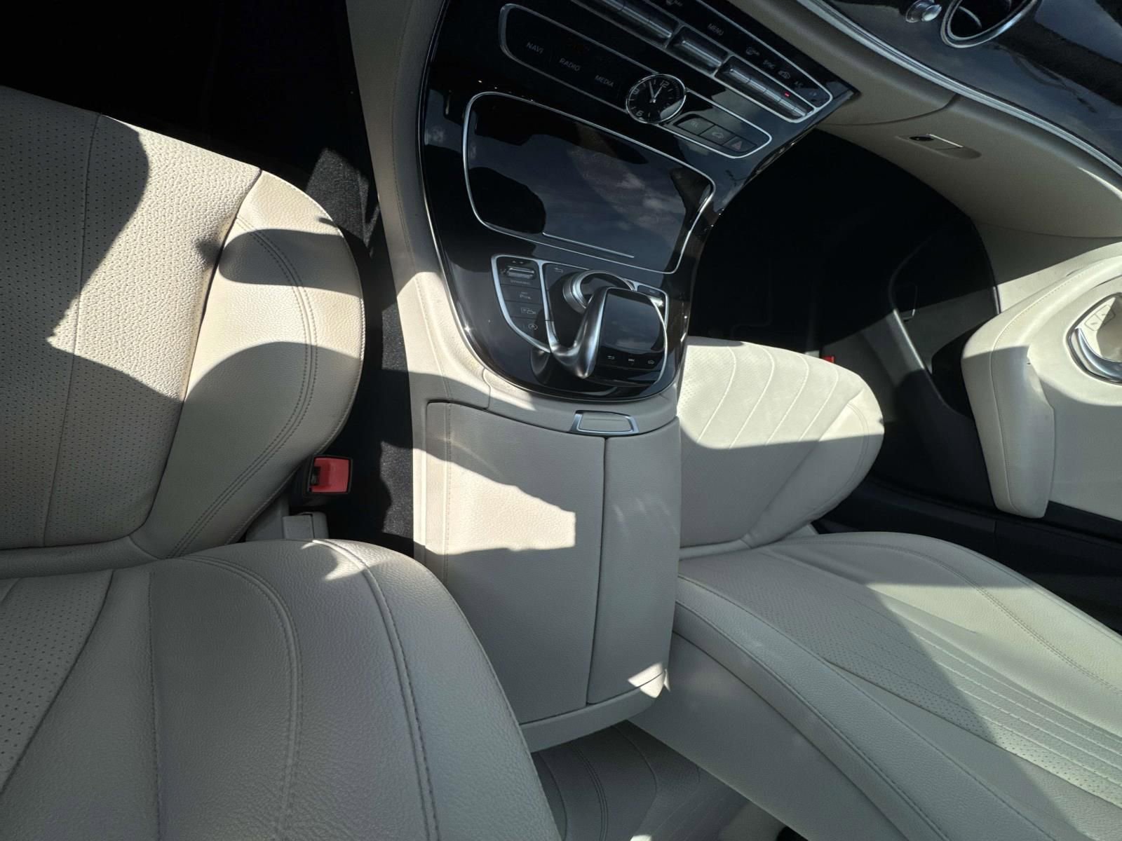 Used 2019 Mercedes-Benz E 300 image 24