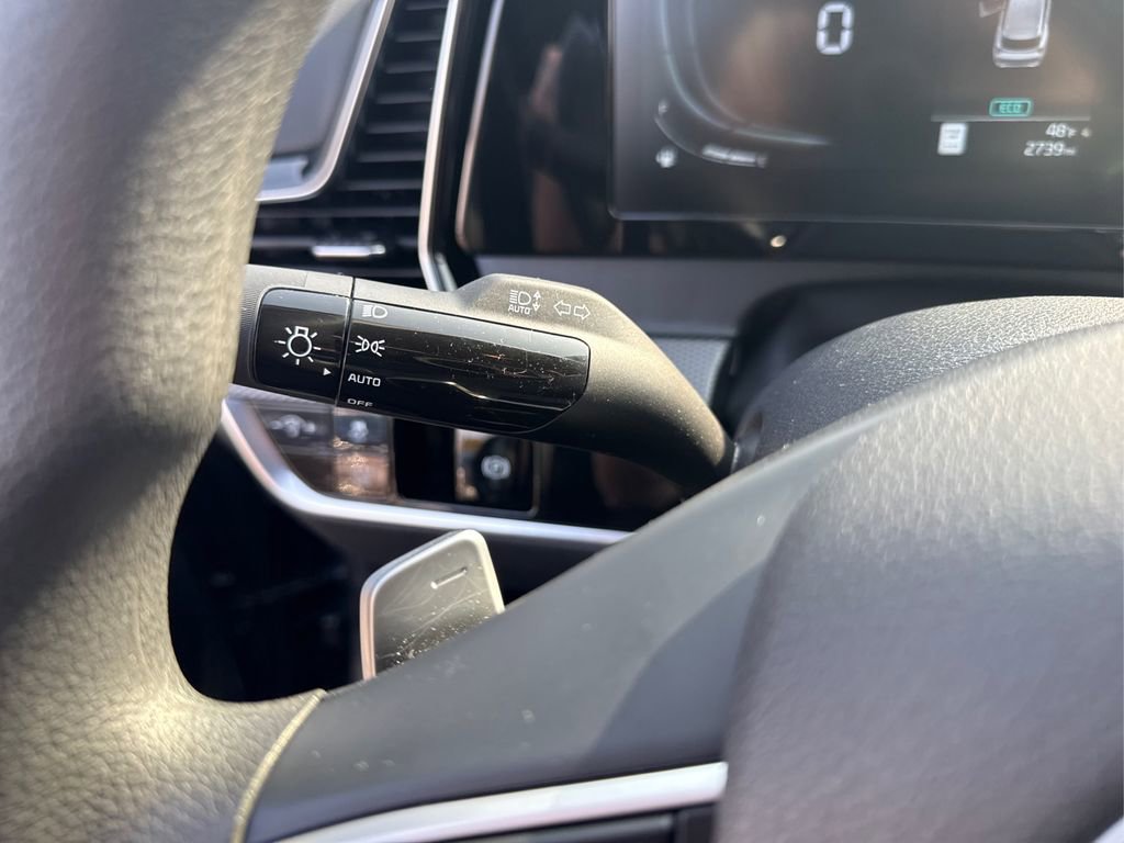 Certified 2025 Kia Sportage LX image 25
