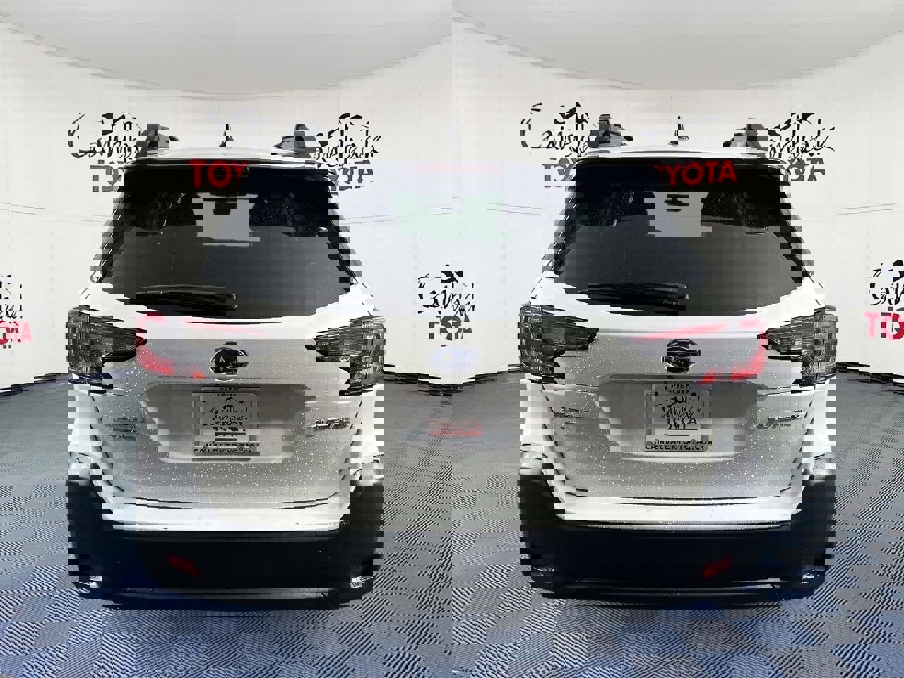 Used 2025 Subaru Outback Premium image 6