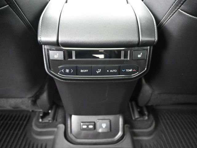 Used 2024 Toyota Highlander Platinum image 30