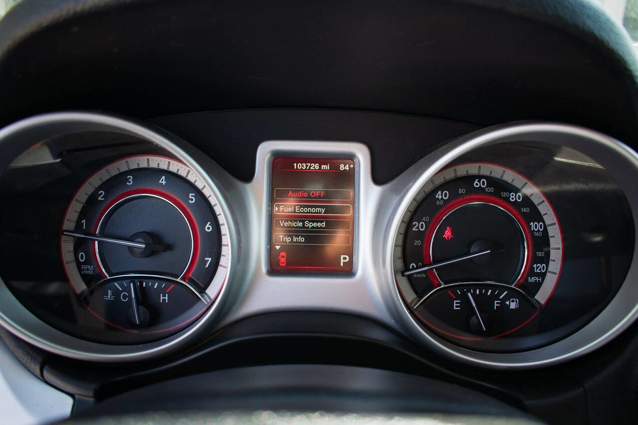 Used 2019 Dodge Journey SE w/ Connectivity Group FWD image 21
