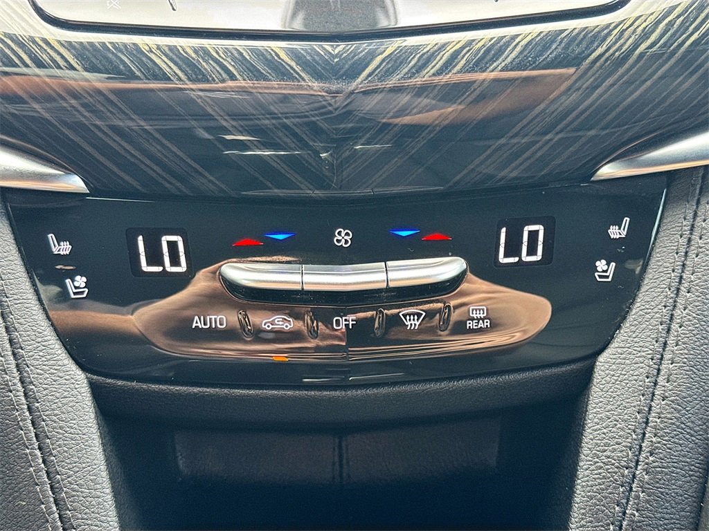 Used 2024 Cadillac XT6 Premium Luxury w/ Technology Package image 17