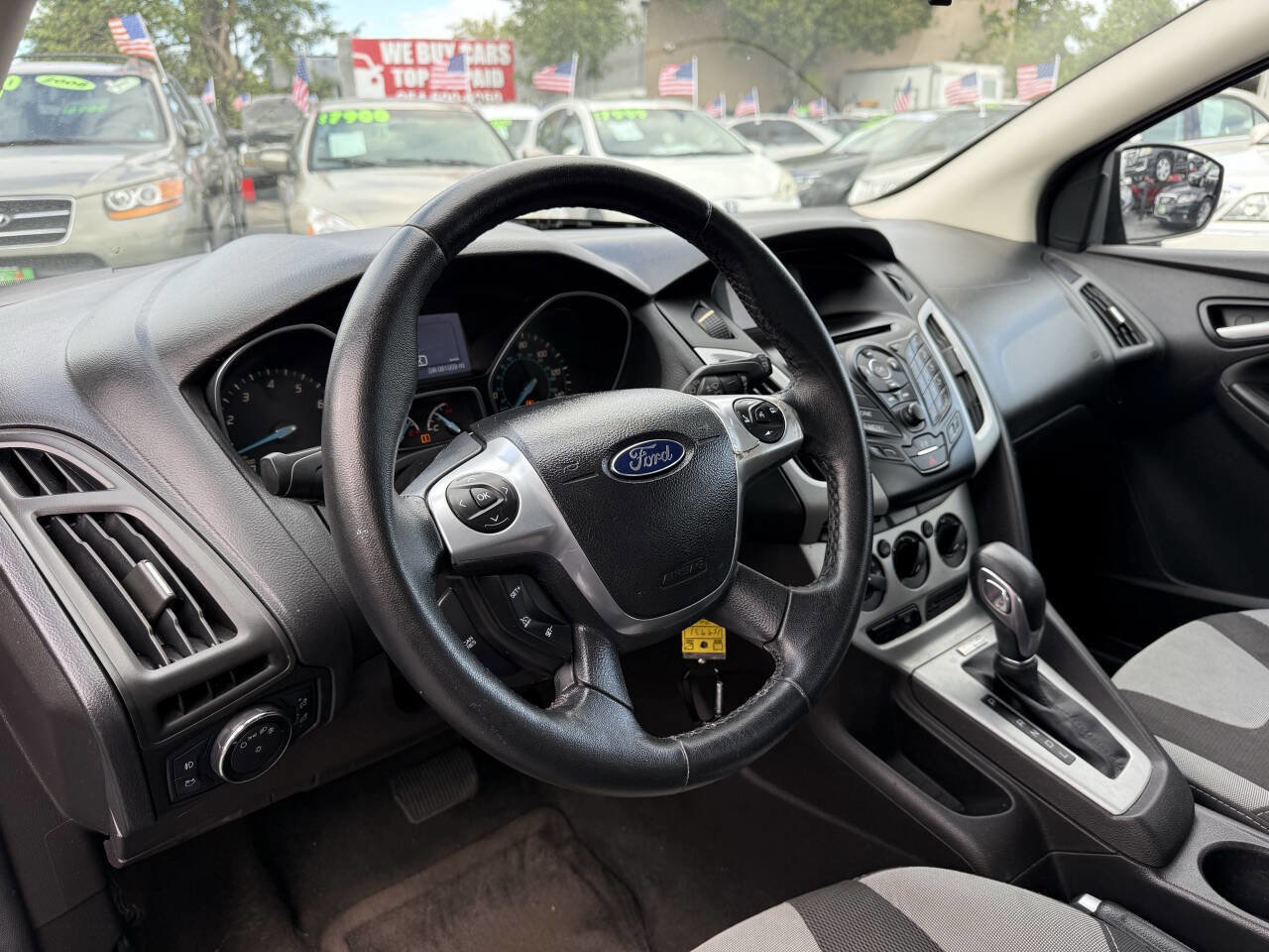 Used 2014 Ford Focus SE w/ SE Sport Package image 14