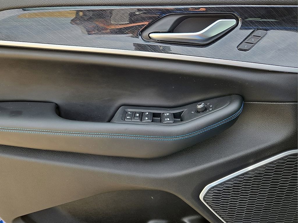 Used 2023 Jeep Grand Cherokee Trailhawk w/ Advanced Protech Group II AWD/4WD image 24