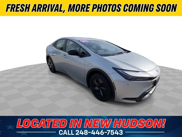 Used 2024 Toyota Prius LE image 4