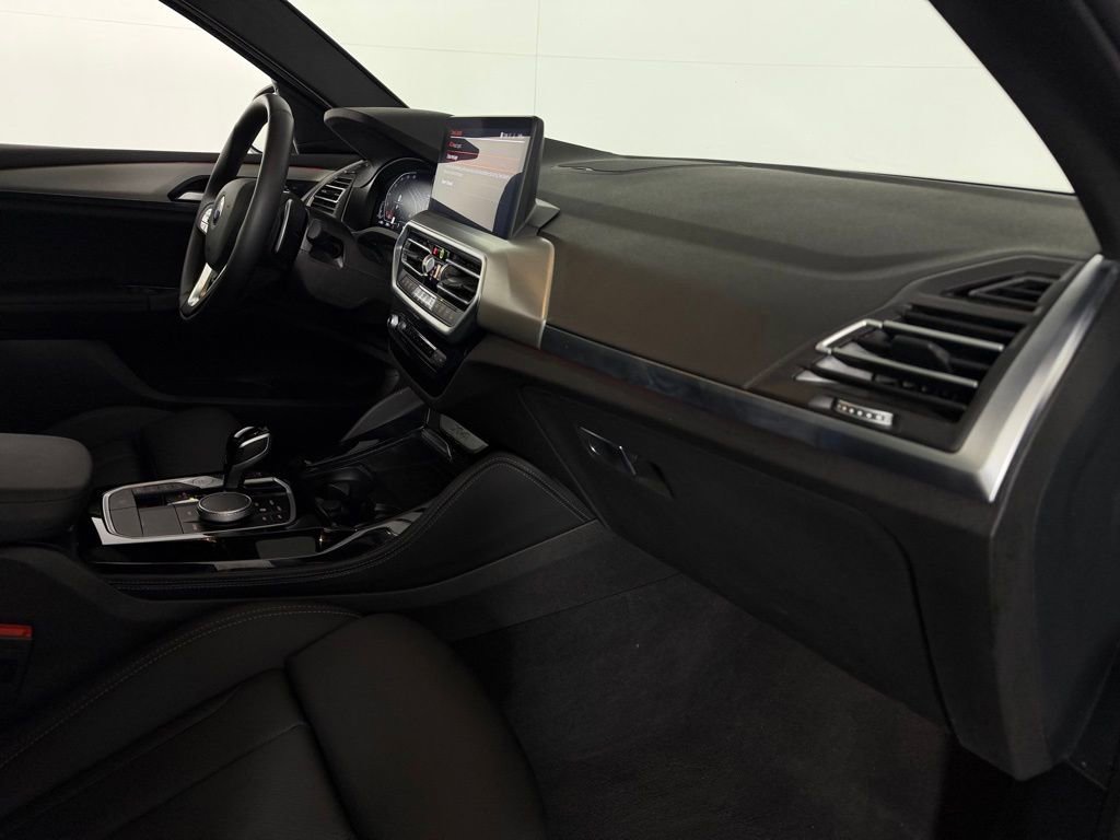 Used 2025 BMW X4 xDrive30i image 32