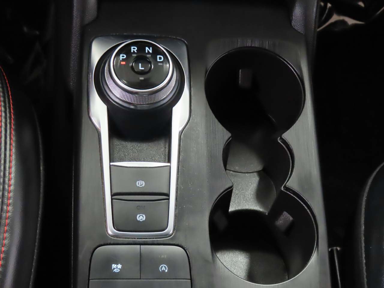 Used 2024 Ford Escape ST-Line FWD image 9