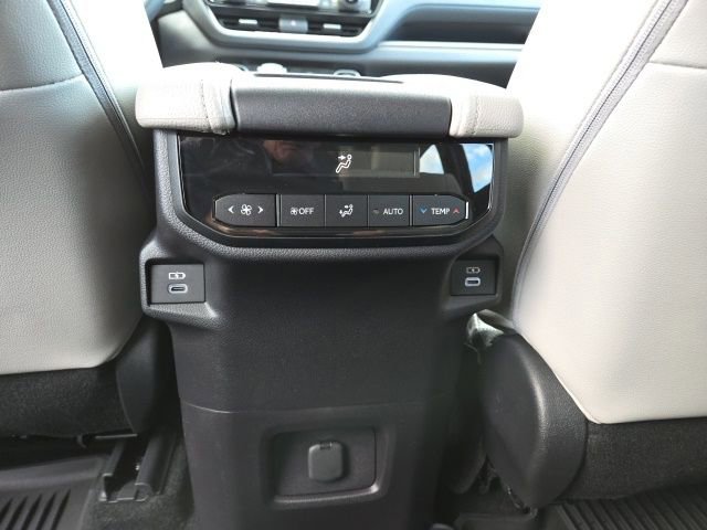 New 2026 Toyota Grand Highlander XLE image 9