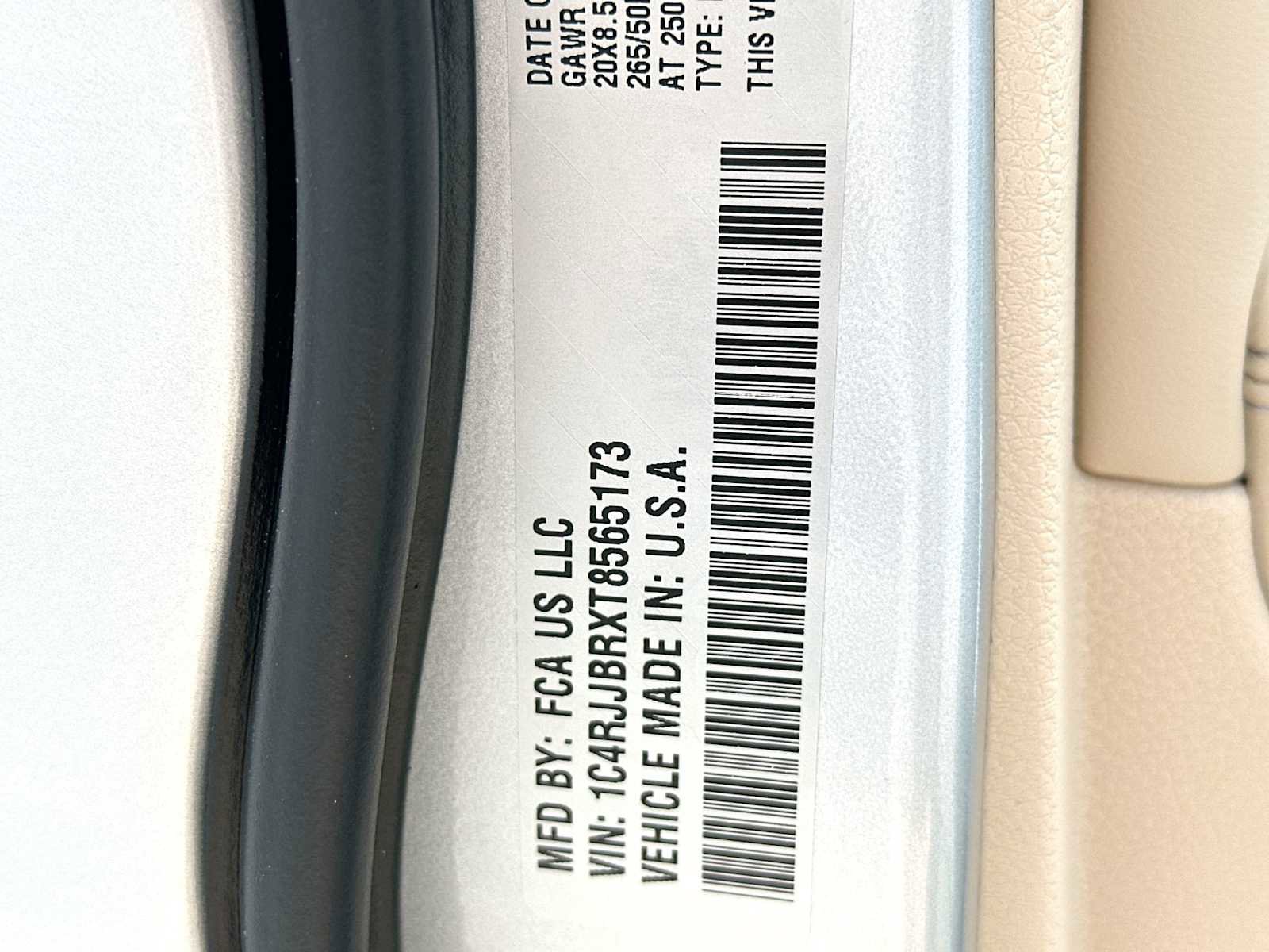 New 2026 Jeep Grand Cherokee L Limited RWD image 22