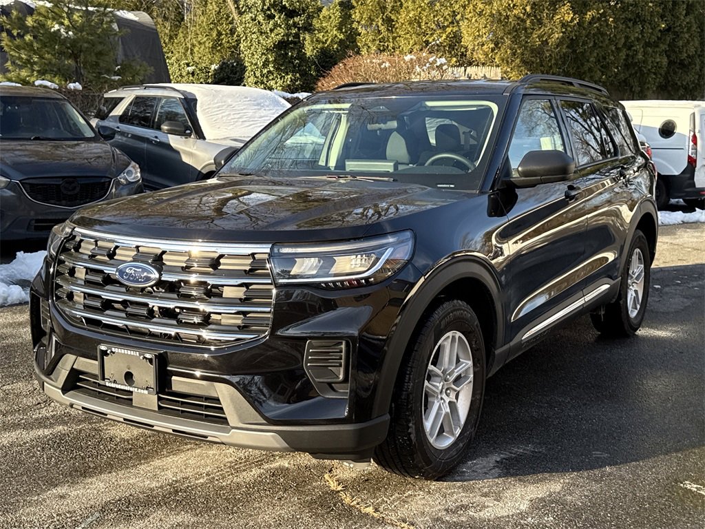 Used 2025 Ford Explorer Active image 7