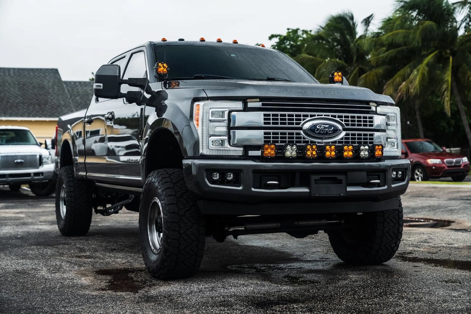 Used 2017 Ford F250 Platinum w/ Platinum Ultimate Package AWD/4WD image 1