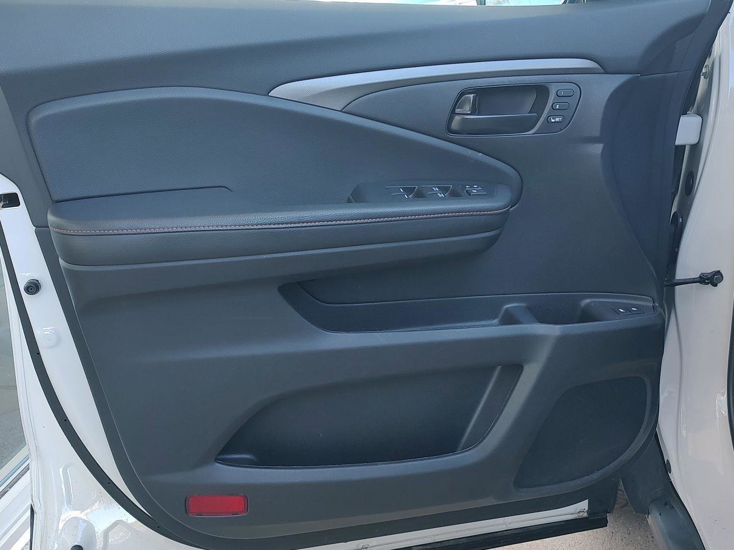 Used 2023 Honda Passport TrailSport image 23