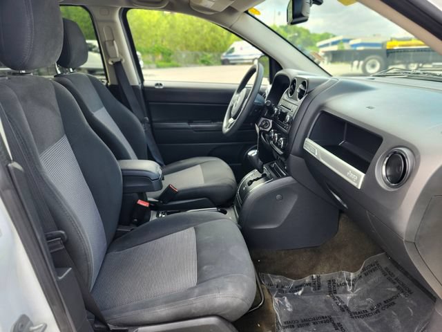 Used 2016 Jeep Compass Sport w/ Power Value Group AWD/4WD image 11