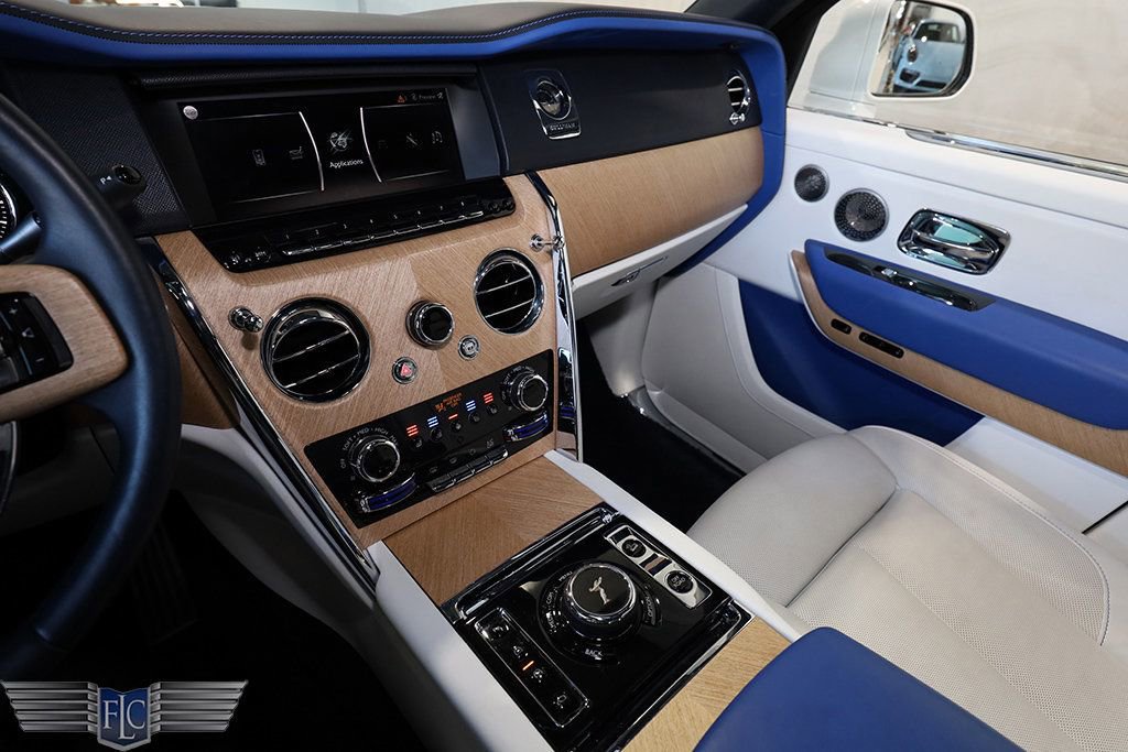 Used 2021 Rolls-Royce Cullinan image 36
