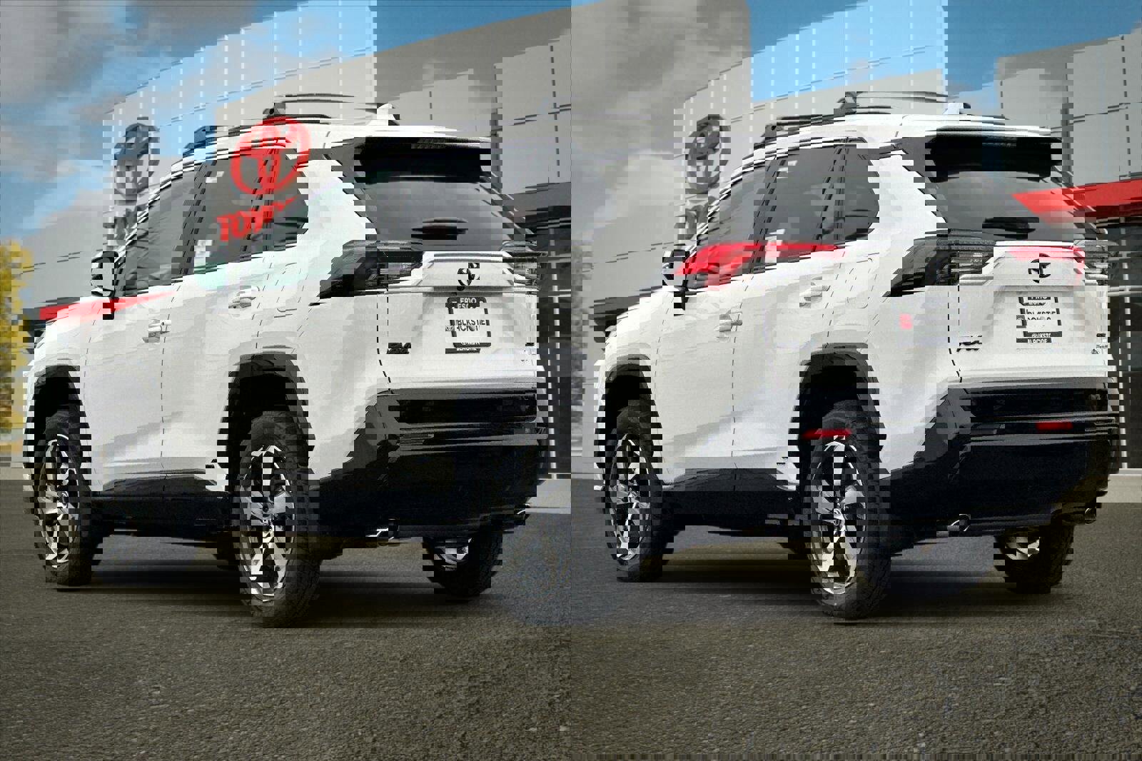 Certified 2025 Toyota RAV4 SE image 5