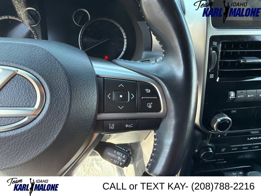 Used 2023 Lexus GX 460 Premium w/ Accessory Package AWD/4WD image 35