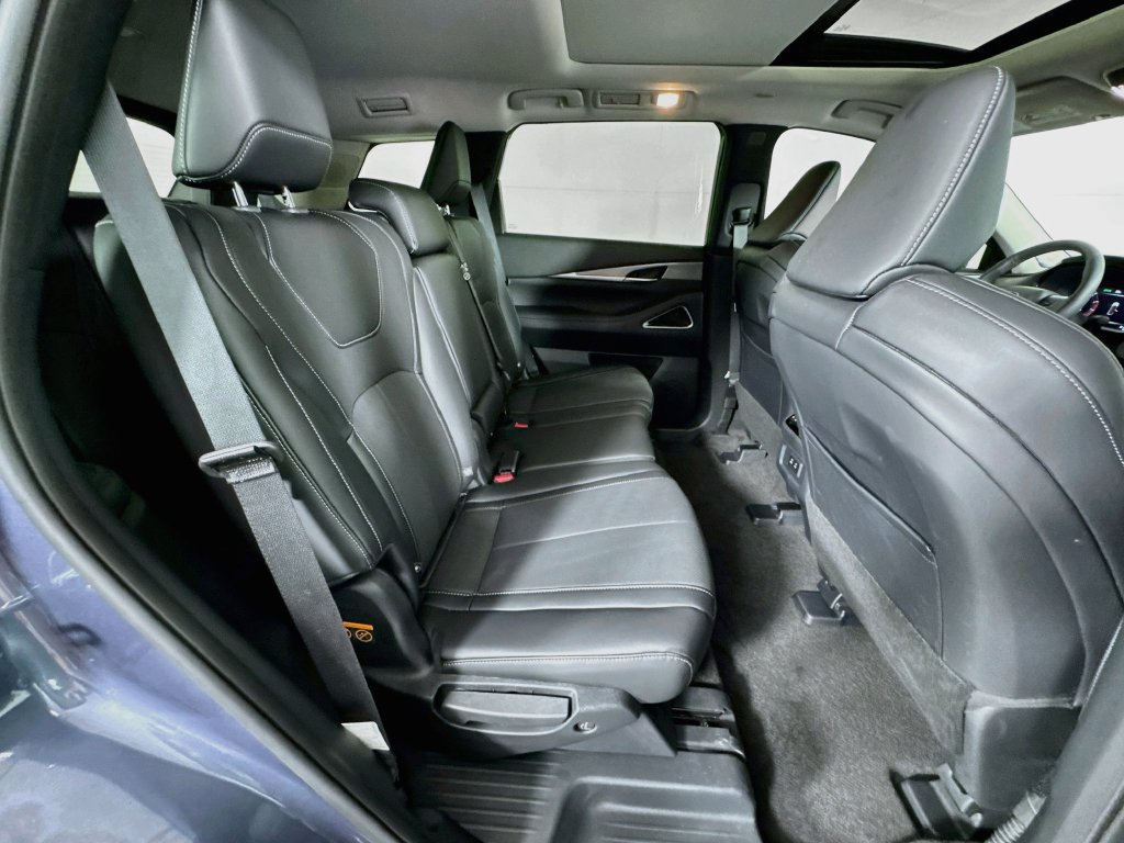 Certified 2027 INFINITI QX60 Luxe w/ Cargo Package FWD image 39