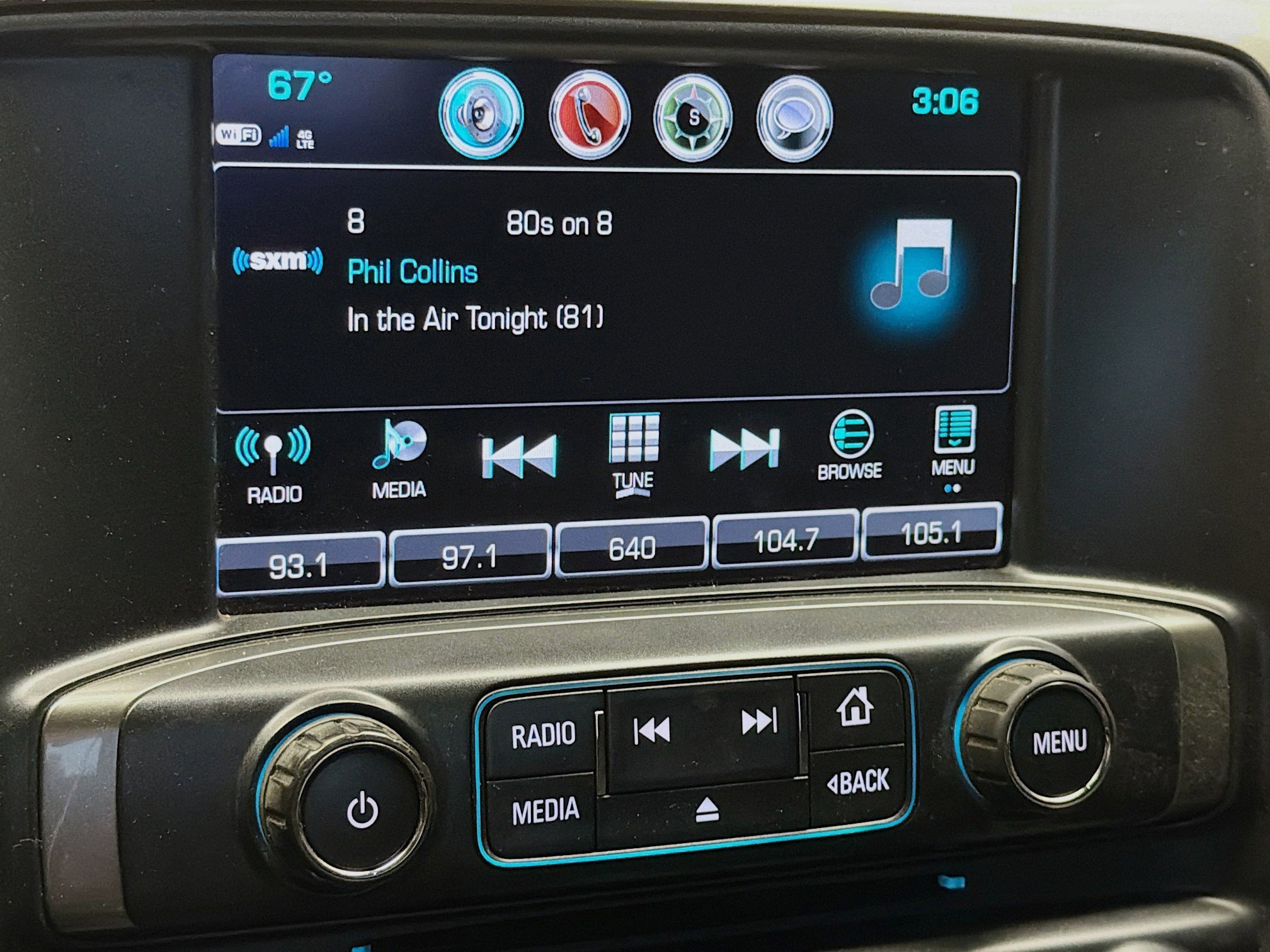 Used 2018 Chevrolet Silverado 1500 LT w/ All Star Edition RWD image 9