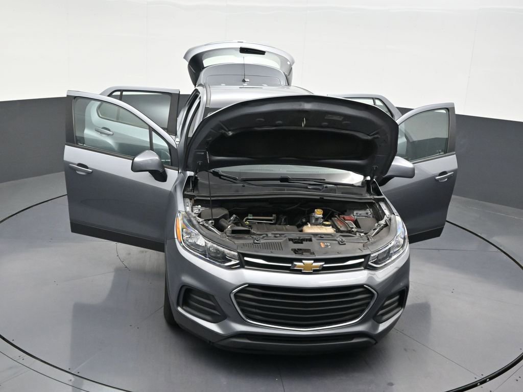 Used 2020 Chevrolet Trax LS image 35