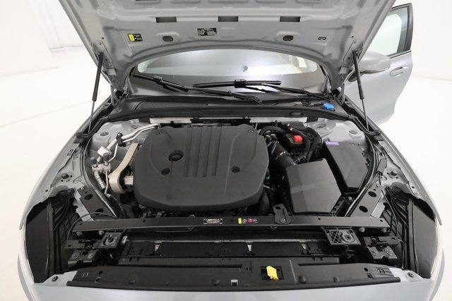 Used 2024 Volvo V60 B5 Cross Country Plus image 5