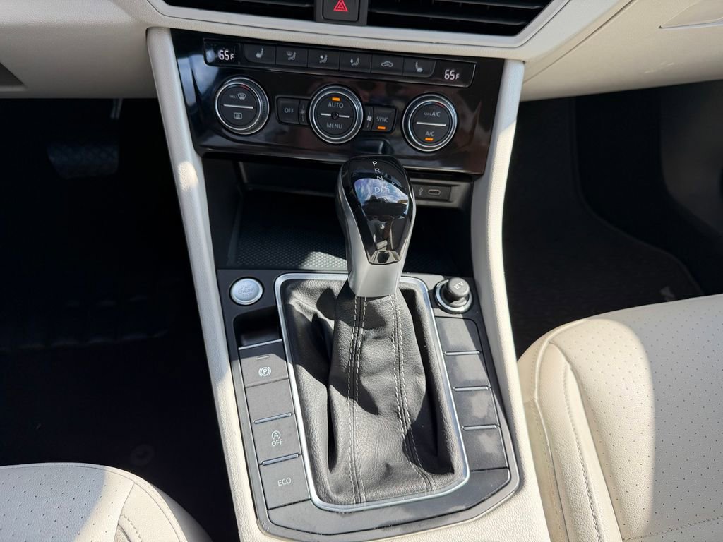 Used 2022 Volkswagen Jetta SE image 27
