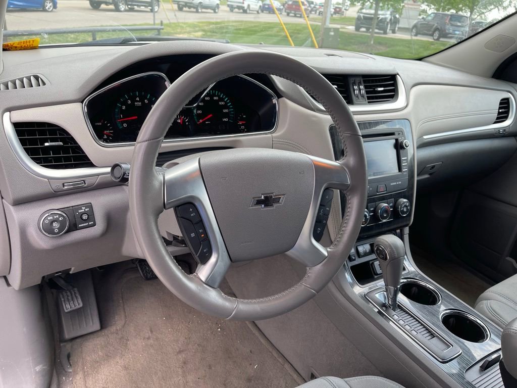 Used 2016 Chevrolet Traverse LT w/ Style and Technology Package FWD image 10