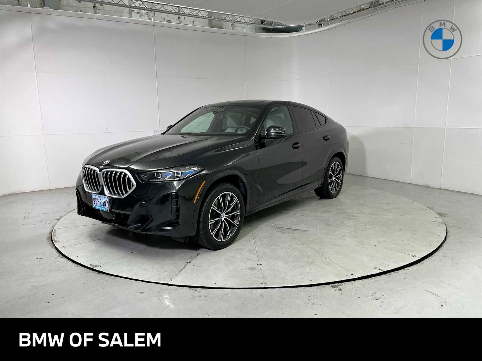 Used 2025 BMW X6 xDrive40i w/ Climate Comfort Package image 1