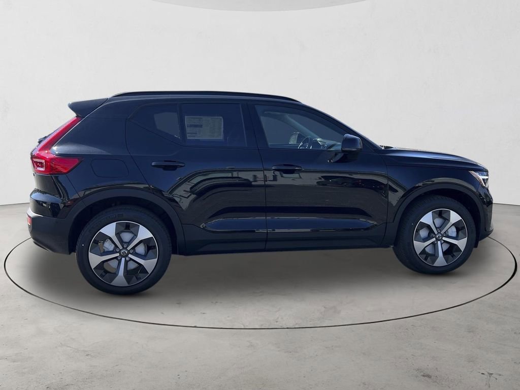 New 2026 Volvo XC40 B5 Plus w/ Protection Package Premier AWD/4WD image 6