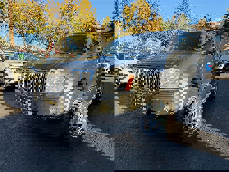 Used 2007 Jeep Grand Cherokee Limited image 1