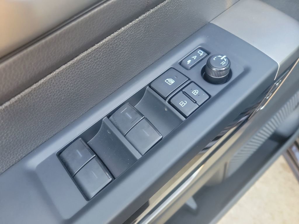 Used 2025 Toyota Tundra Limited image 12