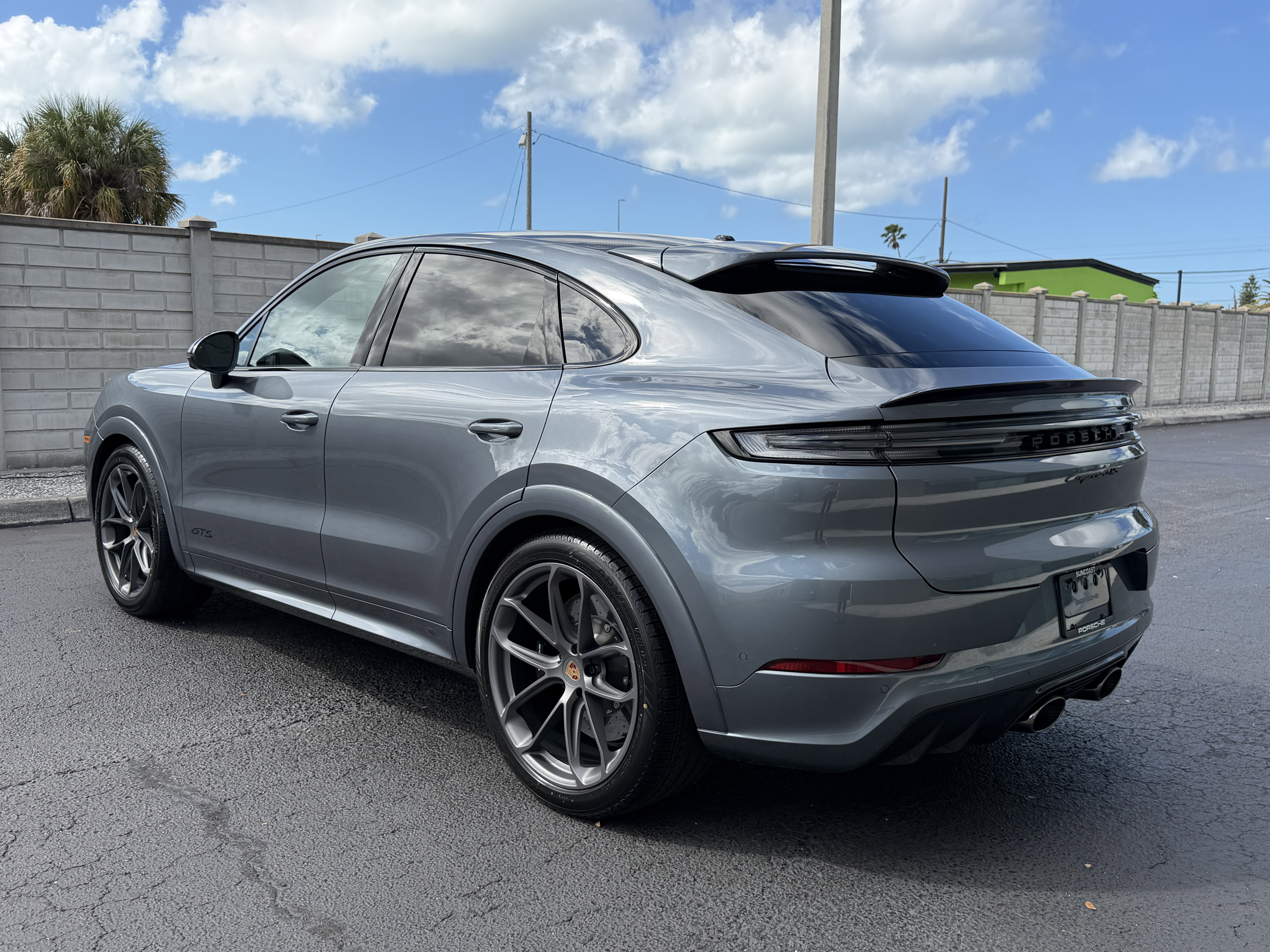 New 2026 Porsche Cayenne GTS image 3