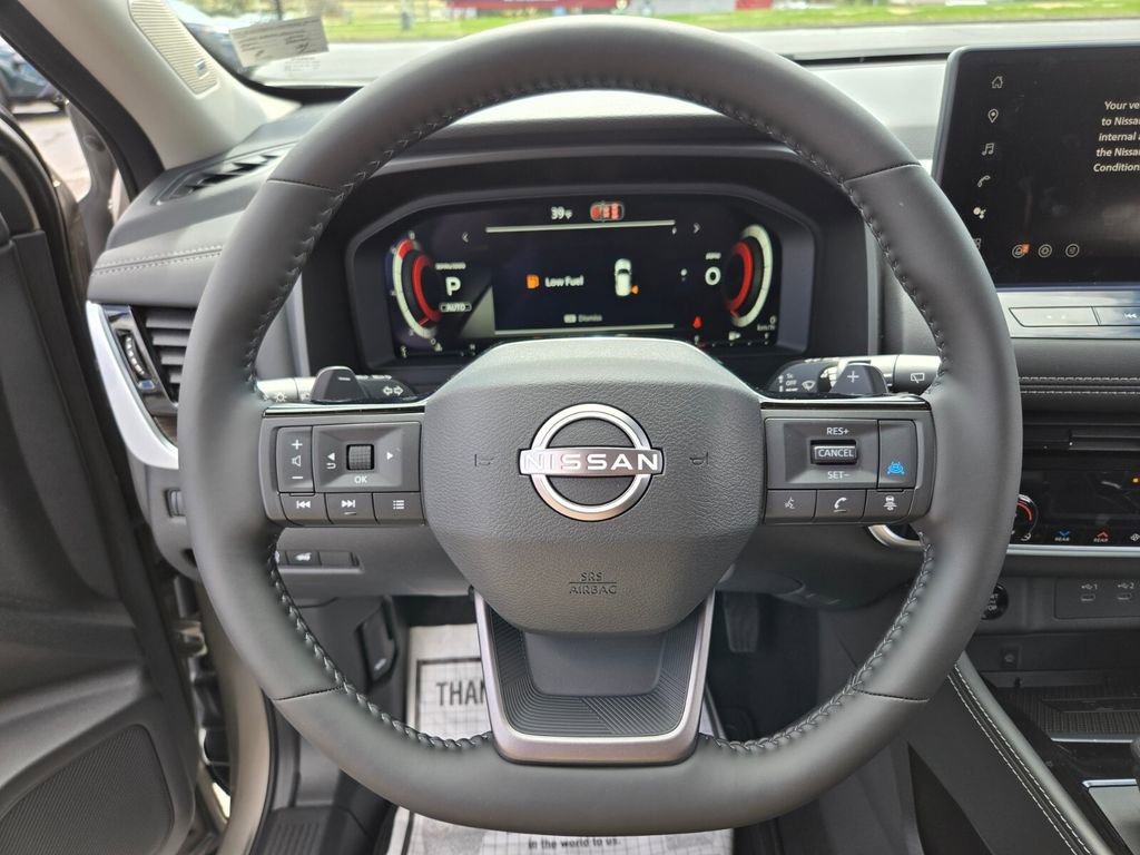 New 2026 Nissan Rogue Platinum image 9