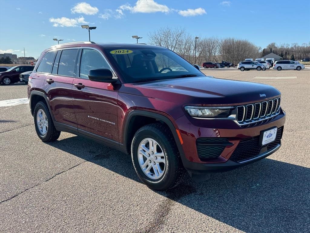 Used 2024 Jeep Grand Cherokee Laredo