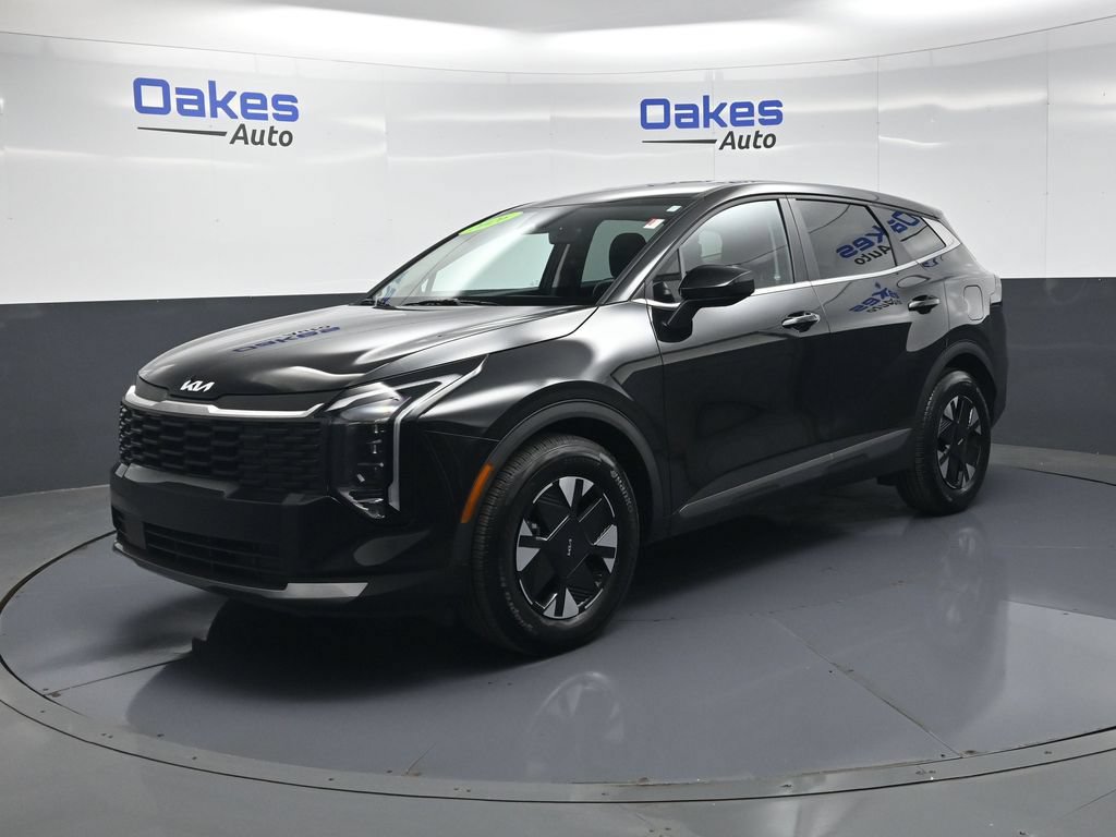 Certified 2026 Kia Sportage LX FWD image 3