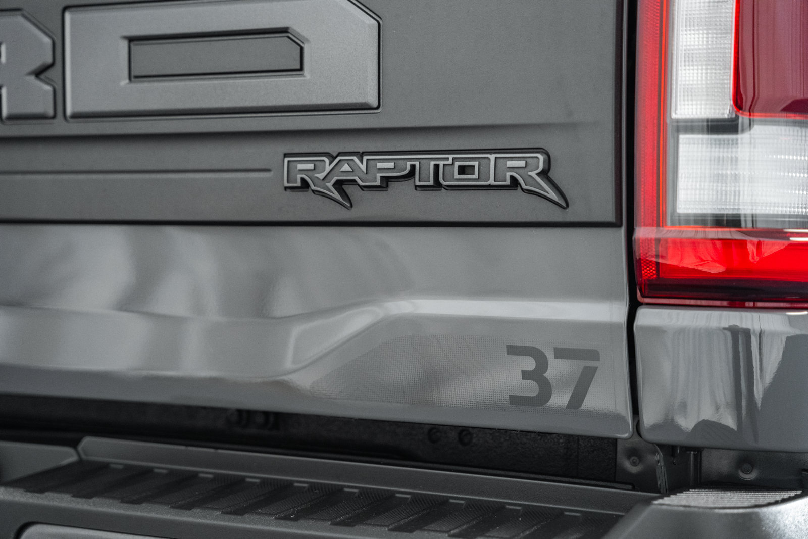 Used 2021 Ford F150 Raptor w/ Raptor 37 Performance Package AWD/4WD image 9