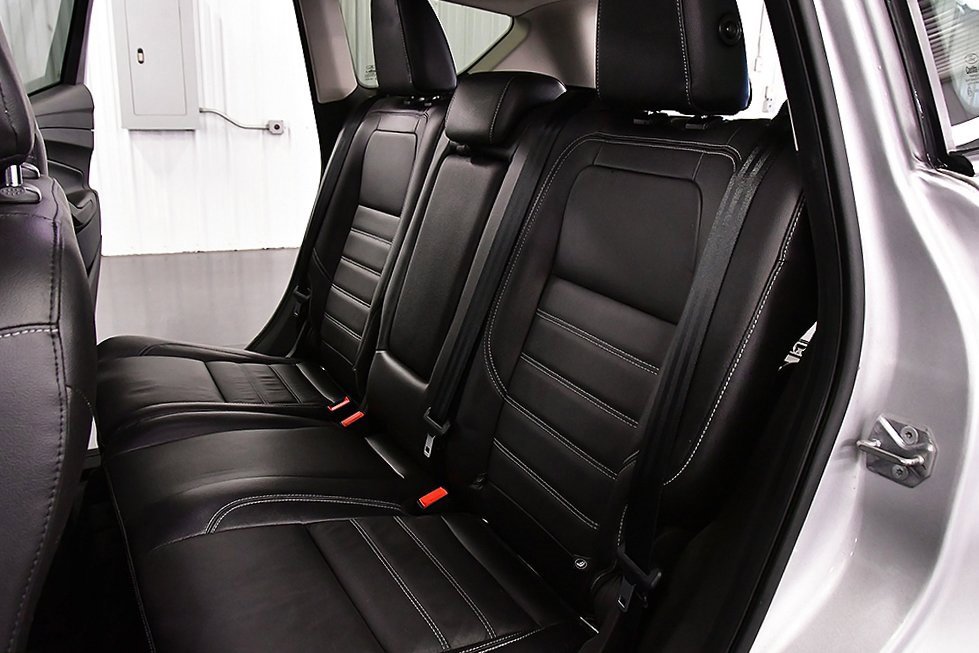 Used 2018 Ford Escape SEL w/ Ford Safe & Smart Package image 30