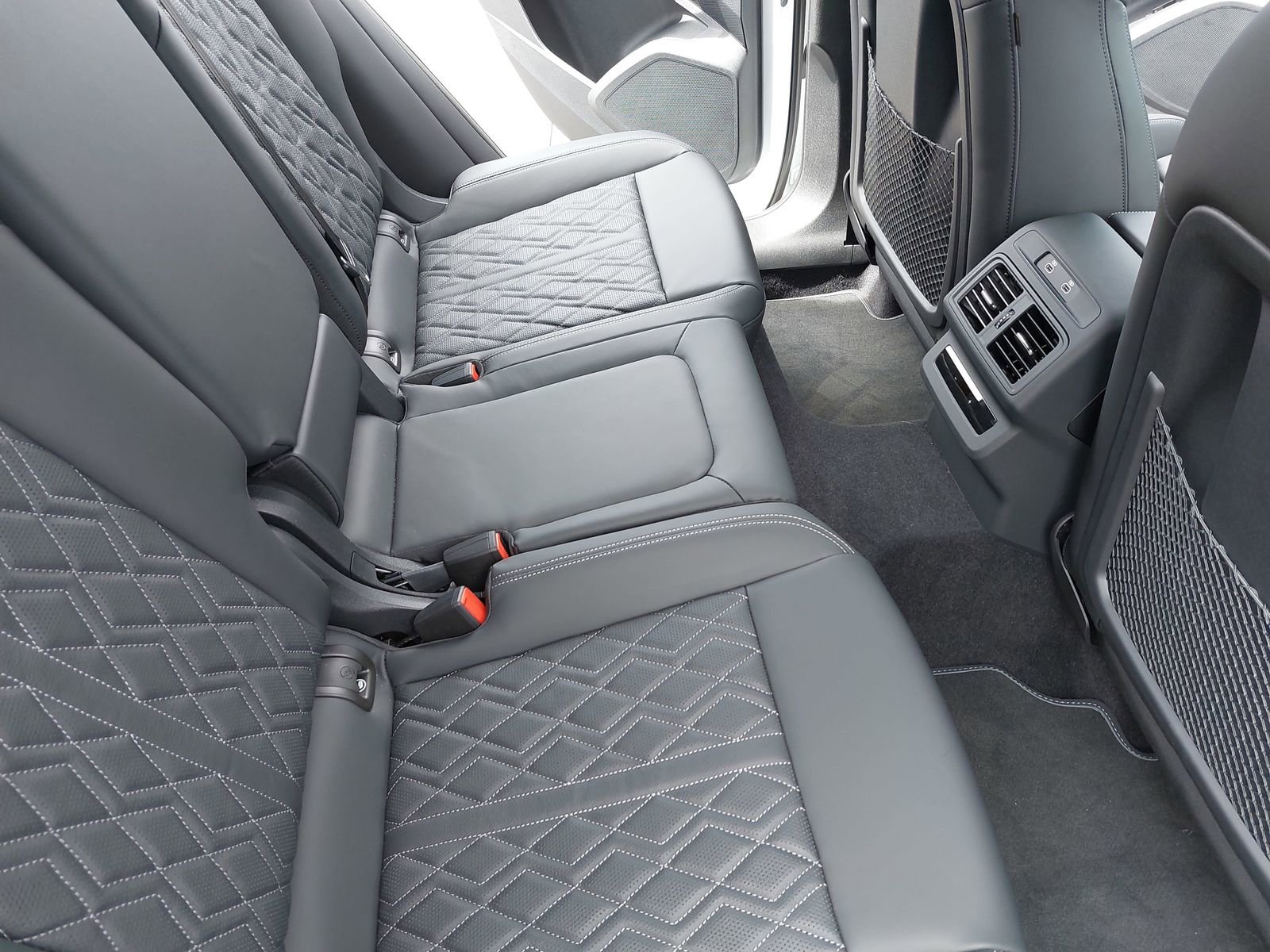 New 2025 Audi SQ5 Premium Plus AWD/4WD image 11
